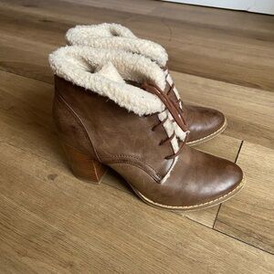 Brown Ankle Boots with Cream Lining